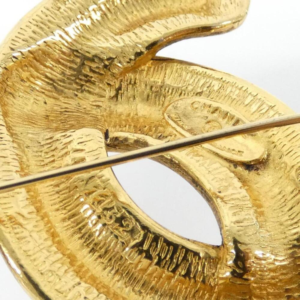 CHANEL Gold Brooch - Picture 6 of 8
